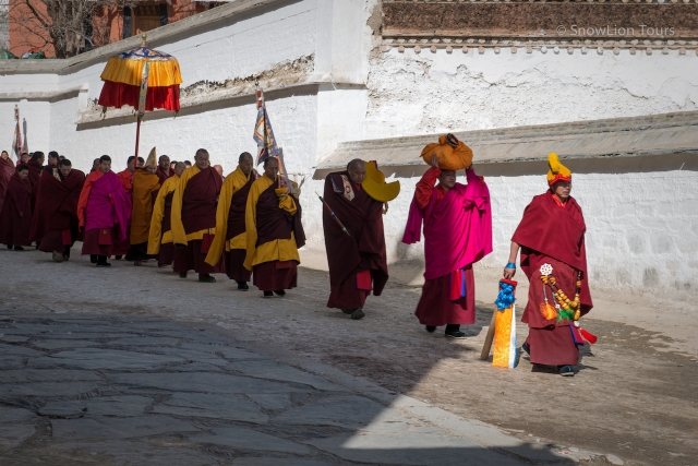 Monastyrskaya processiya, Rebkong, Amdo, Eastern Tibet